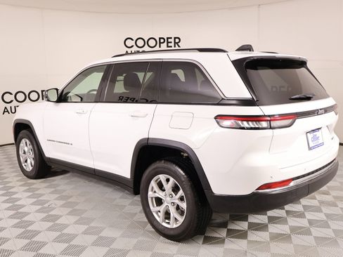 Used 2023 Jeep Grand Cherokee Limited image 22