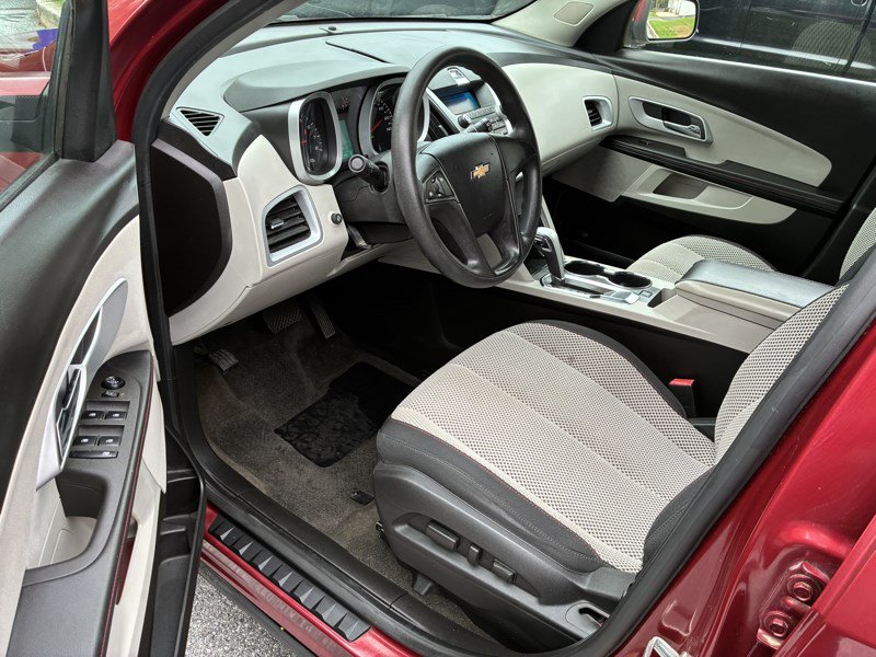 Used 2010 Chevrolet Equinox LT AWD/4WD image 7