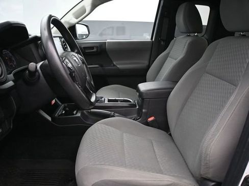 Used 2021 Toyota Tacoma SR RWD image 10