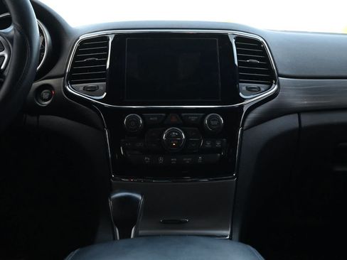 Used 2021 Jeep Grand Cherokee Laredo X RWD image 13