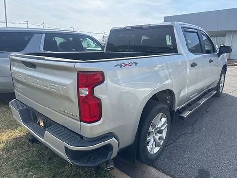 Used 2019 Chevrolet Silverado 1500 Custom w/ Custom Value Package image 4