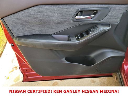 Certified 2023 Nissan Rogue SV image 39