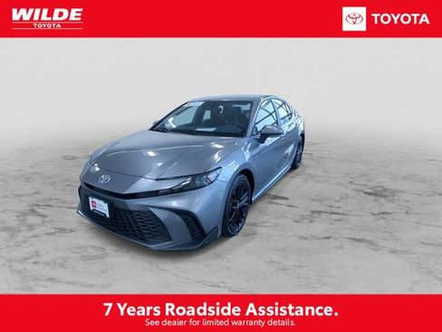 Certified 2025 Toyota Camry SE image 5