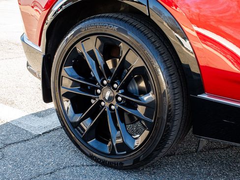 Used 2024 Cadillac Lyriq Tech image 7