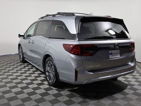 New 2026 Honda Odyssey Touring image 6