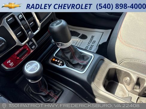 Used 2021 Jeep Wrangler Unlimited Rubicon w/ LED Lighting Group AWD/4WD image 12