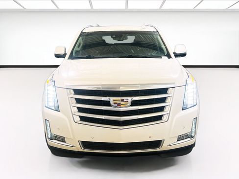 Used 2015 Cadillac Escalade ESV Premium AWD/4WD image 2