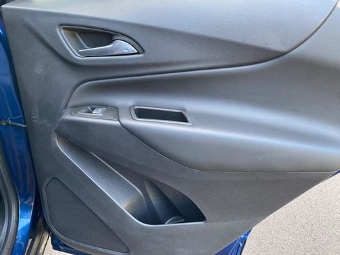 Used 2023 Chevrolet Equinox LT image 41