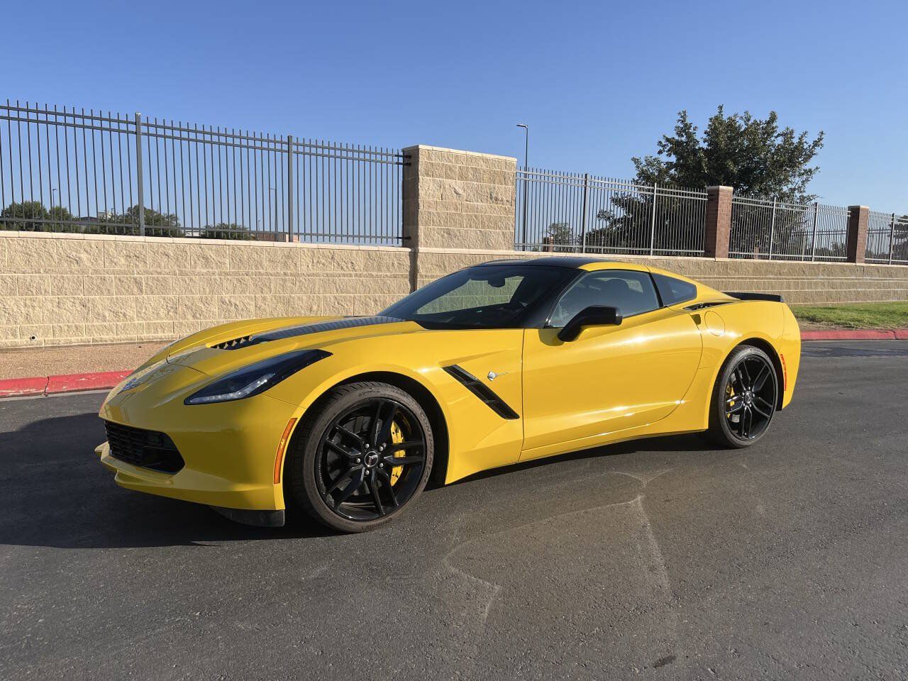 Used 2014 Chevrolet Corvette Stingray Coupe w/ 2LT Preferred Equipment Group RWD image 3