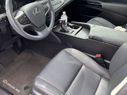 Used 2024 Lexus ES 350 w/ Premium Package image 7