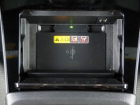 Used 2025 Toyota bZ4X XLE w/ Weather Package image 23