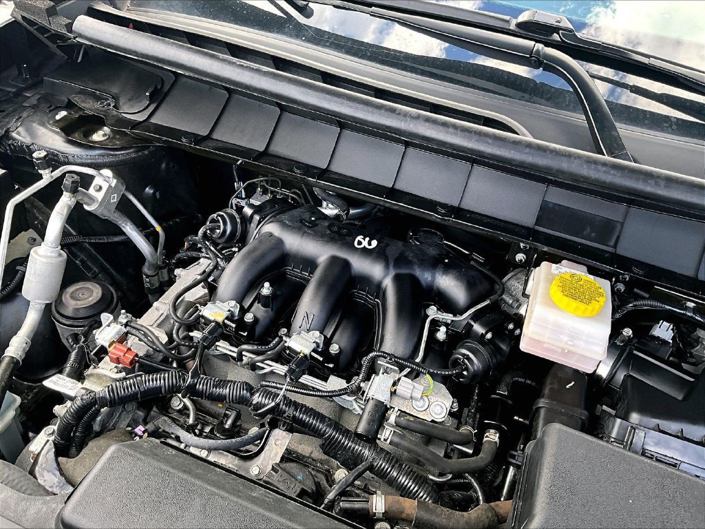 Used 2024 Nissan Pathfinder SV w/ Black Appearance Package AWD/4WD image 34