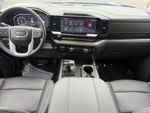 Used 2024 GMC Sierra 1500 SLT w/ SLT Premium Plus Package AWD/4WD image 13
