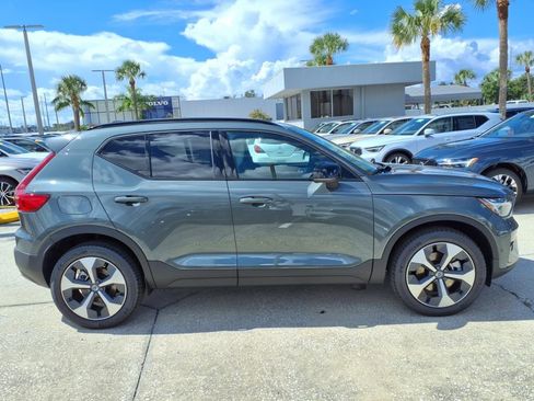 New 2026 Volvo XC40 B5 Plus w/ Protection Package Premier image 8