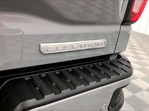 Used 2024 GMC Sierra 1500 Elevation w/ Elevation Premium Package AWD/4WD image 9