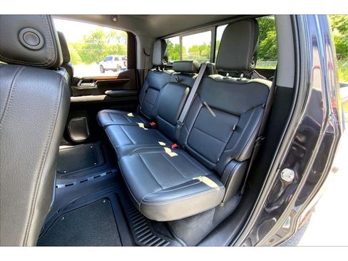 Used 2024 GMC Sierra 1500 Denali AWD/4WD image 25