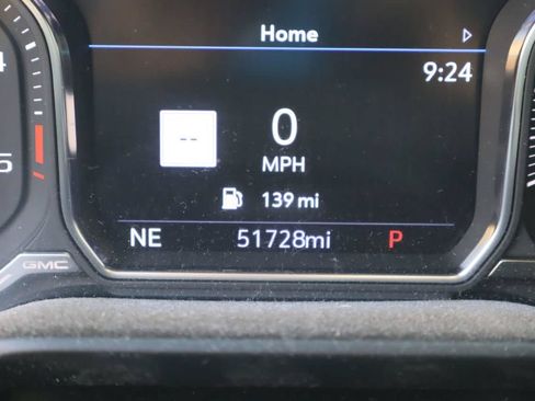 Used 2021 GMC Sierra 2500 AT4 w/ AT4 Premium Plus Package AWD/4WD image 11