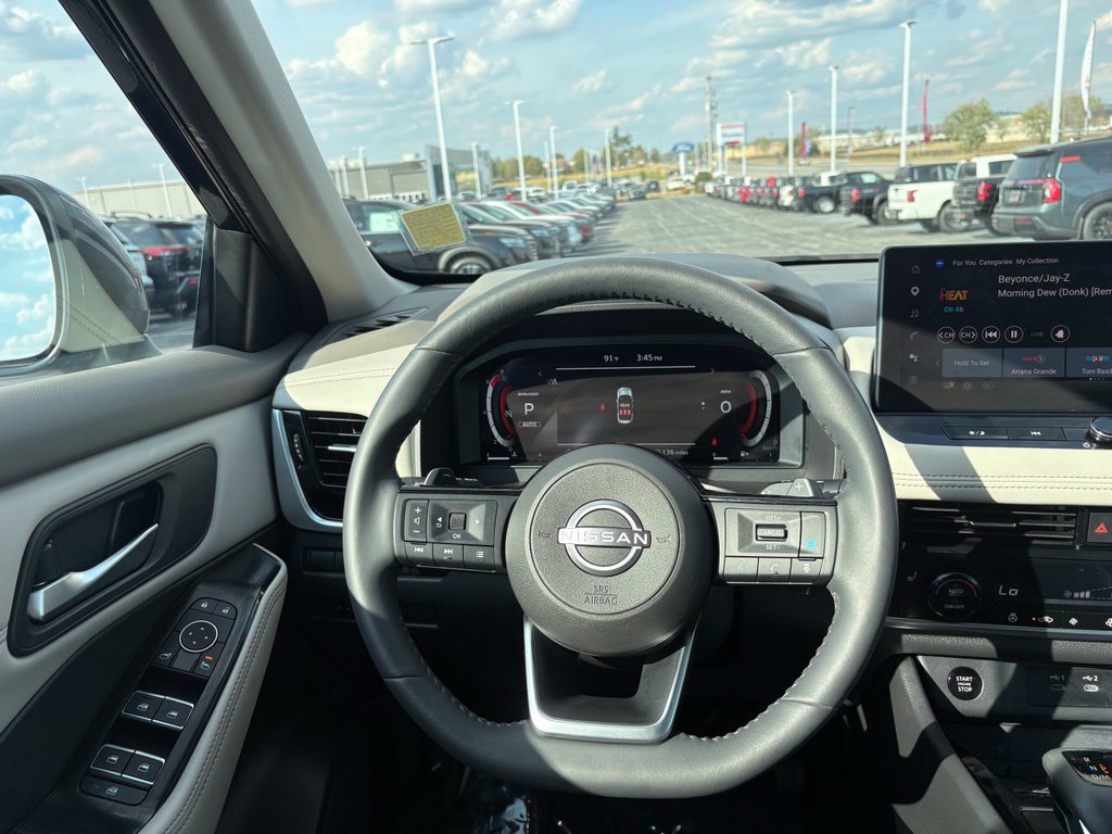 Used 2024 Nissan Rogue SL AWD/4WD image 22