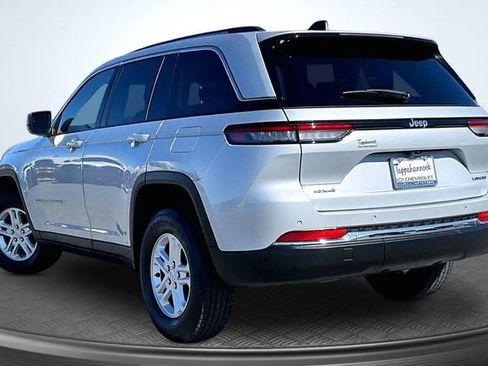 Used 2023 Jeep Grand Cherokee Laredo w/ Luxury Tech Group I image 4