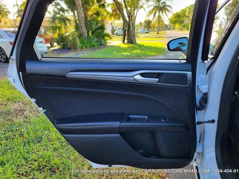 Used 2020 Ford Fusion SE image 42