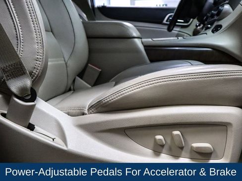 Used 2018 GMC Yukon Denali w/ Denali Ultimate Package image 15