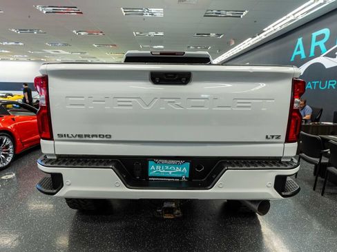 Used 2021 Chevrolet Silverado 2500 LTZ w/ LTZ Plus Package image 7