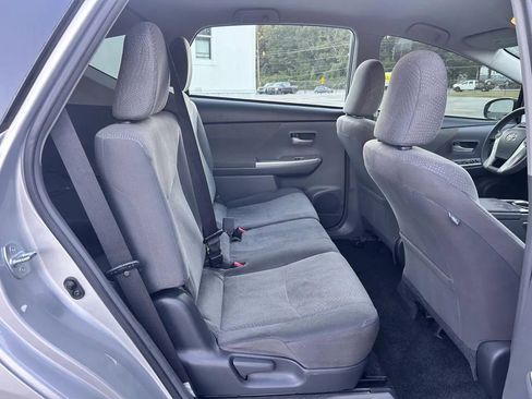 Used 2014 Toyota Prius V Five image 11