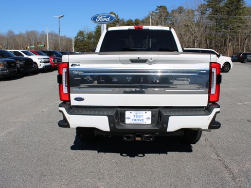 Used 2024 Ford F250 Platinum image 7