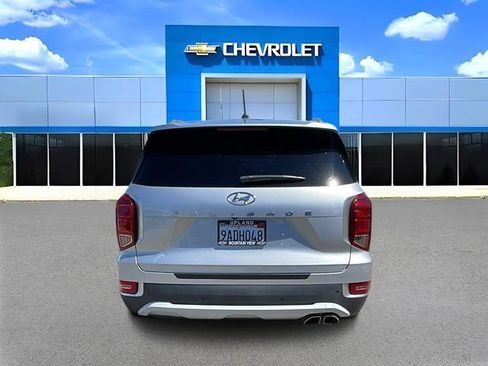 Used 2022 Hyundai Palisade SEL FWD image 4