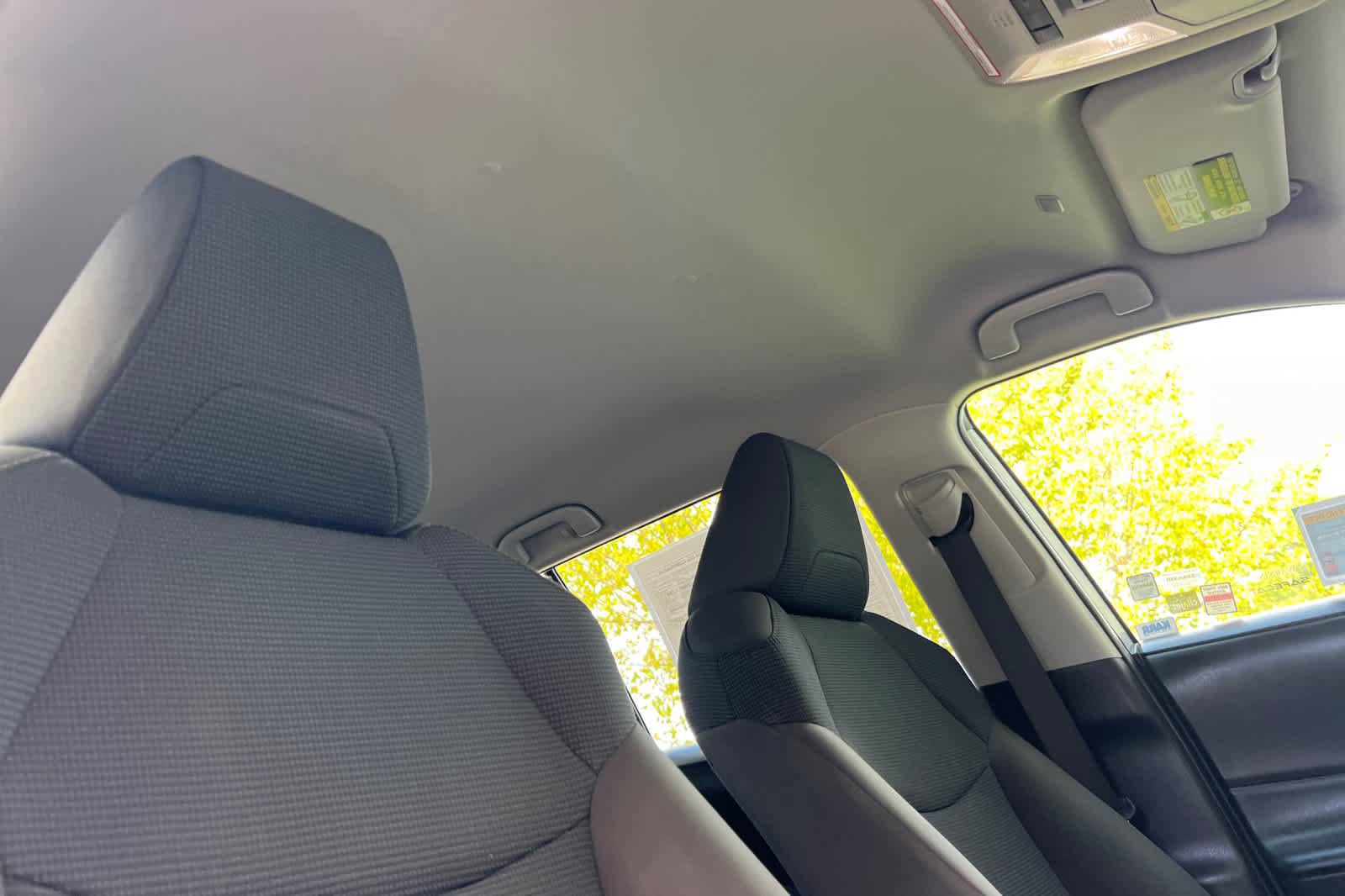 Used 2023 Toyota RAV4 LE AWD/4WD image 18
