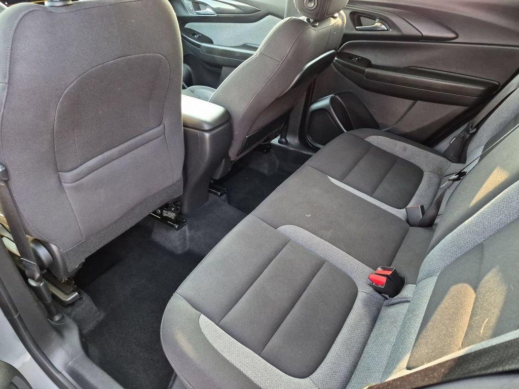 Used 2025 Chevrolet TrailBlazer LT AWD/4WD image 27