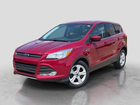 Used 2016 Ford Escape SE w/ SE Cold Weather Package FWD image 1
