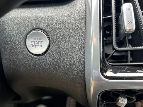 Used 2023 Kia Sorento SX AWD/4WD image 23