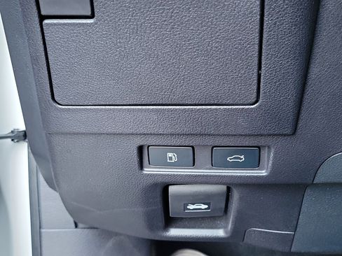 Used 2024 Lexus ES 350 w/ Accessory Package (Z1) image 11