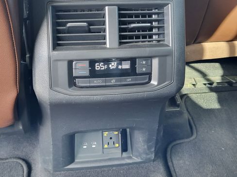 Used 2021 Volkswagen Atlas SE image 27