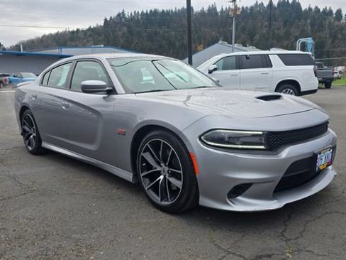 Used 2018 Dodge Charger R/T Scat Pack w/ Driver Confidence Group image 3