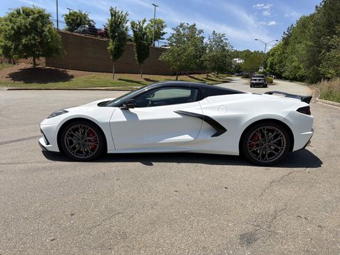 Used 2023 Chevrolet Corvette Stingray Premium Conv w/ Z51 Performance Package RWD image 8