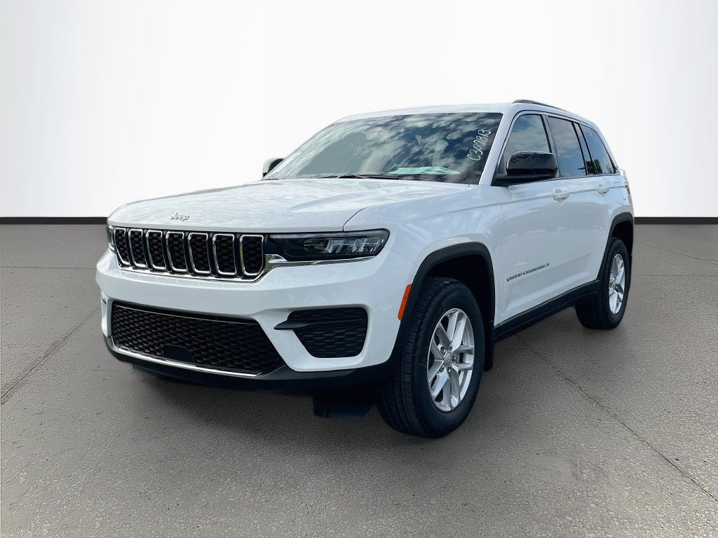 New 2026 Jeep Grand Cherokee Laredo X RWD image 3