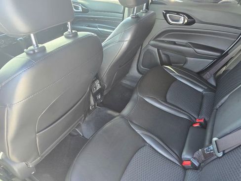 Used 2023 Jeep Compass Altitude image 14