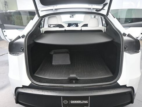 Used 2026 Tesla Model Y 2WD image 15