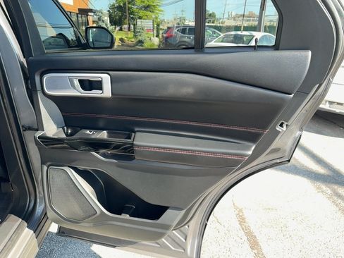 Used 2023 Ford Explorer ST-Line w/ Class IV Trailer Tow Package AWD/4WD image 28