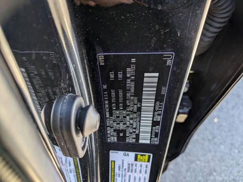 Used 2023 Toyota Corolla Cross LE image 28