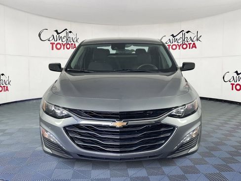 Used 2024 Chevrolet Malibu LT image 2