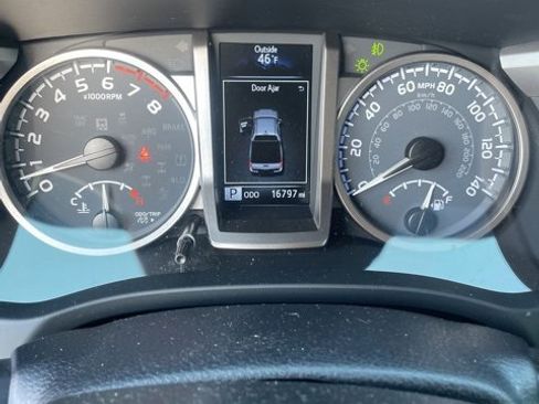 Used 2023 Toyota Tacoma SR5 image 4