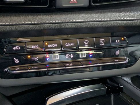 Used 2023 Buick Envision Essence image 17