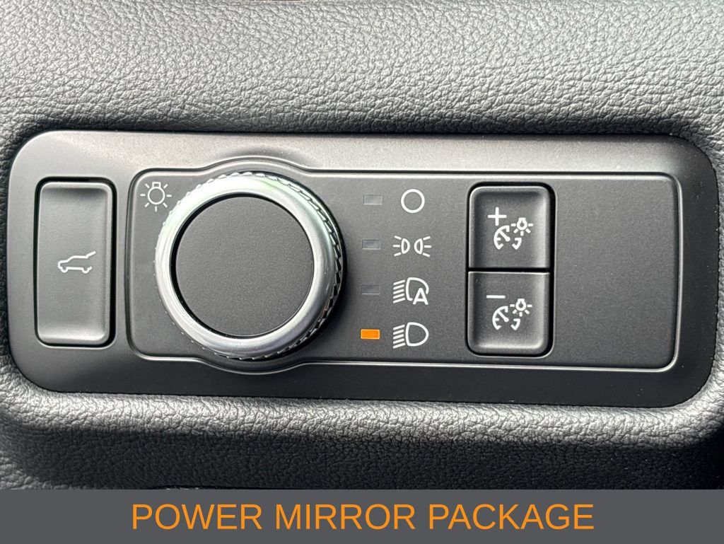 Used 2020 Ford Explorer XLT w/ Comfort Package AWD/4WD image 8