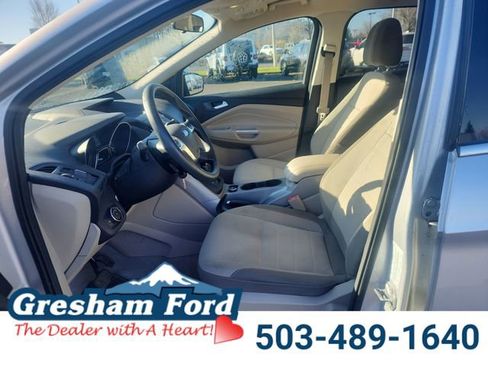 Used 2015 Ford Escape SE image 10