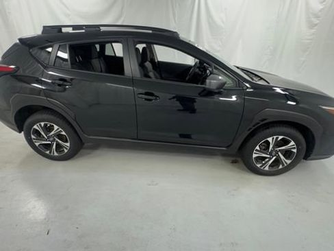 Used 2024 Subaru Crosstrek 2.0i Premium image 2