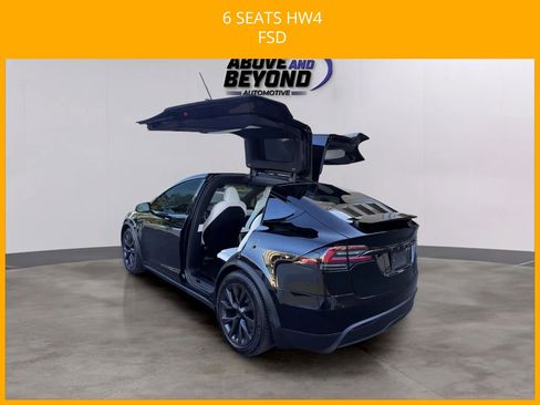 Used 2023 Tesla Model X image 4