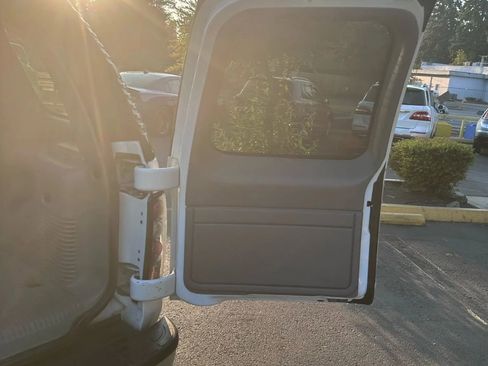 Used 2004 Chevrolet Tahoe LS image 22